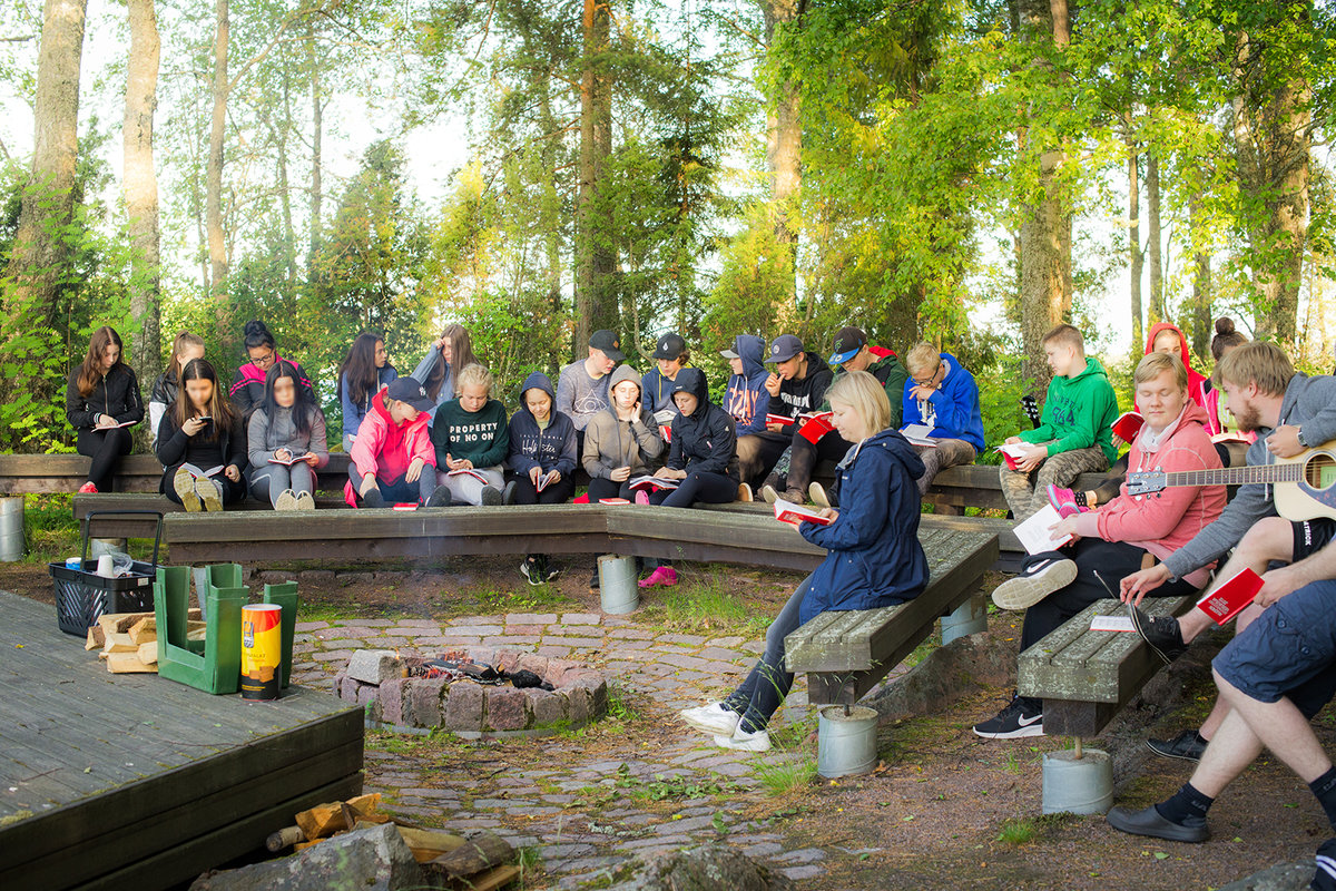 Rippikoululeiri Ristiniemen kurssikeskuksessa